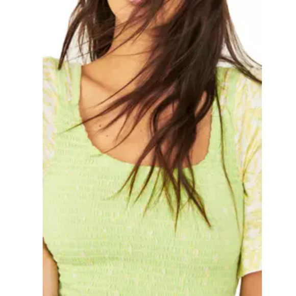 Free People MARIGOLD Smocked Tee Crop Top | Sz M Key Lime Green NEW. N1 - Picture 4 of 12